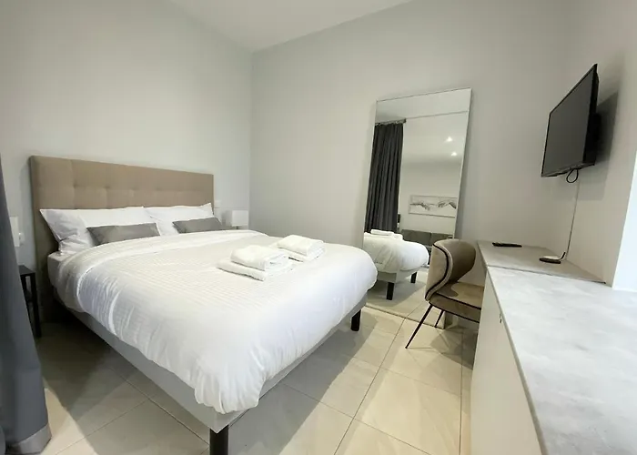 Shineappart Centre * مارماند